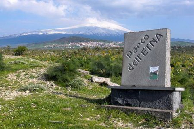(6)  Etna